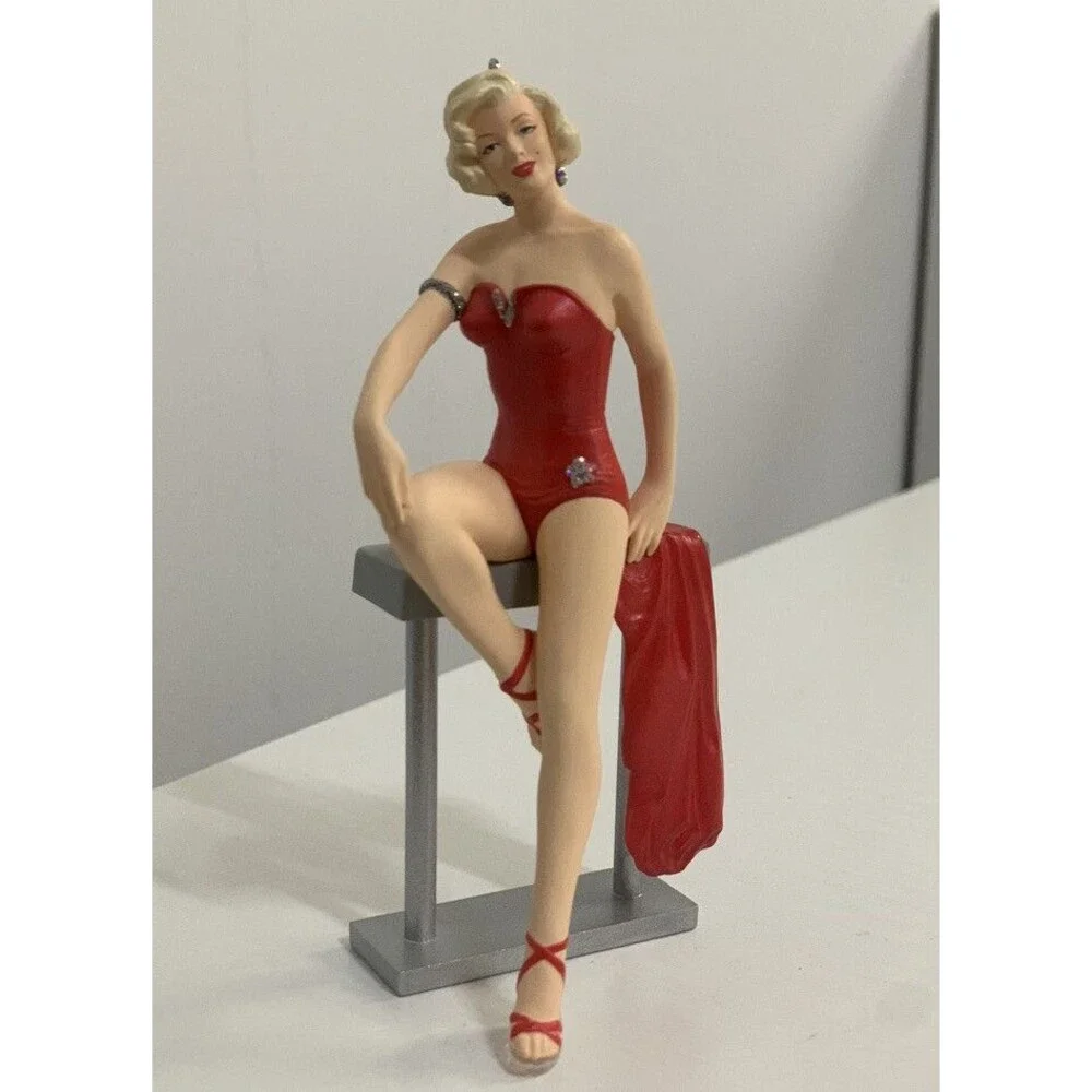 1999 Hallmark Keepsake - Marilyn Monroe Ornament in Box Collectors Series